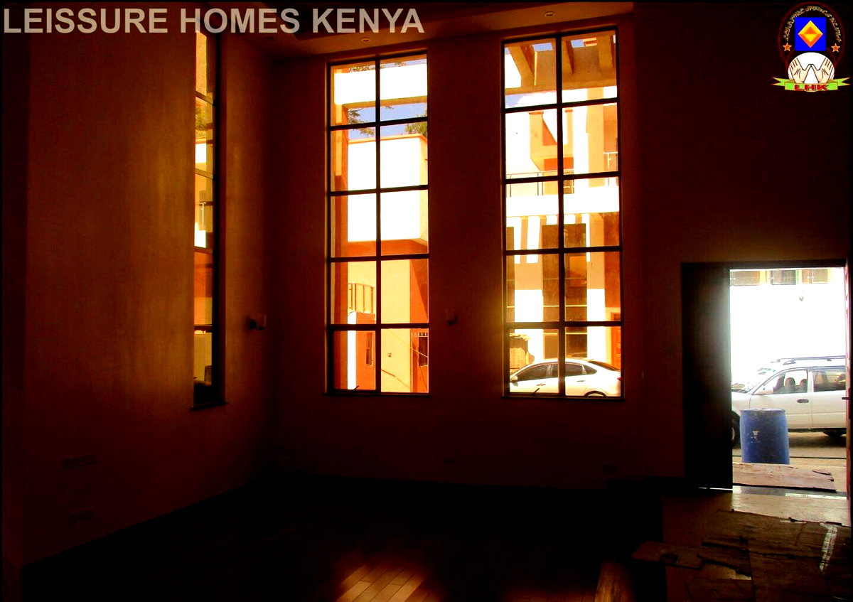 5BR All-Ensuite Townhouse with Fireplace & Rooftop Terrace - Lavington