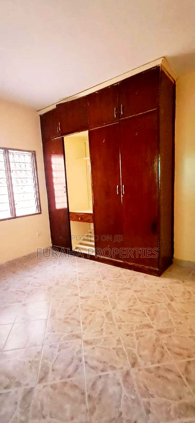 3bdrm Bungalow in Bamburi for sale - Image 2