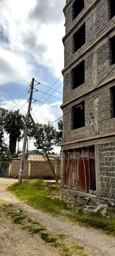 Titled 40*60 Commercial Plot Vision v-Mall Utawala on Sale - Image 1