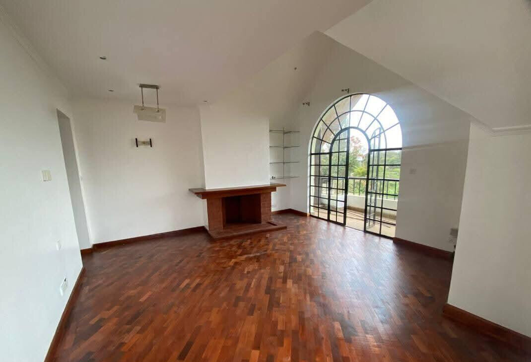 5BR All-Ensuite Townhouse with Pool & DSQ – Garden City