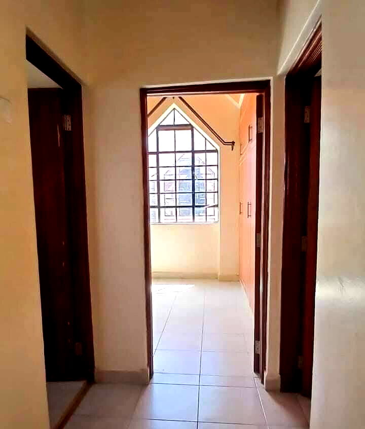 4BR Townhouse in Gated Community Near Tarmac - Syokimau