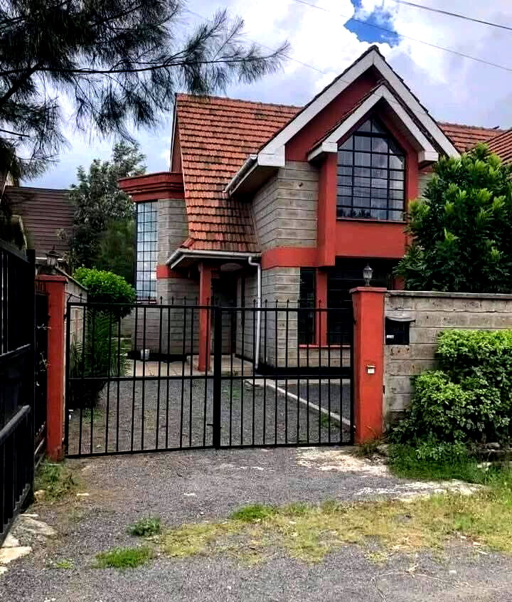 4BR Townhouse in Gated Community Near Tarmac - Syokimau