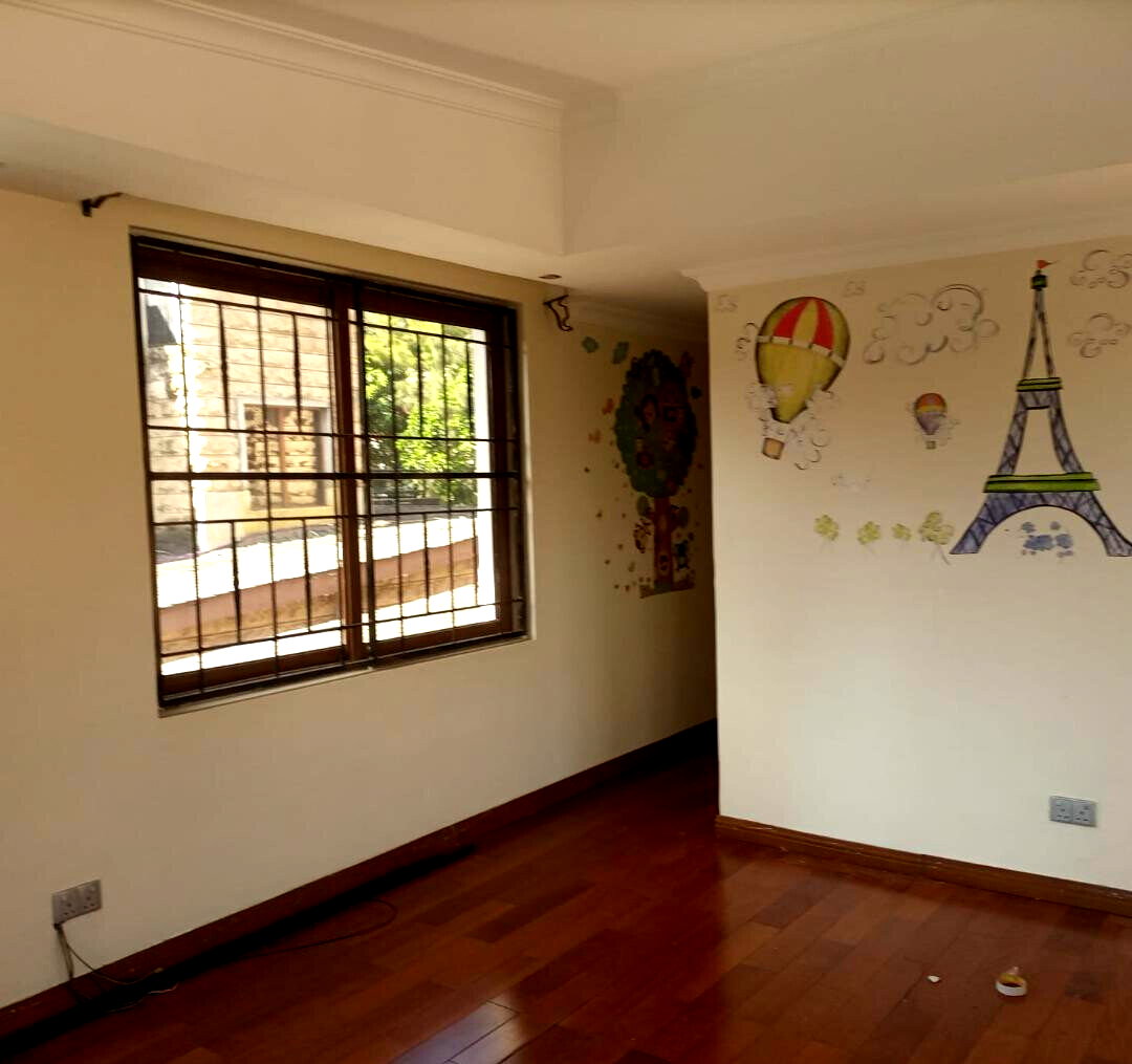 5-Ensuite Townhouse with DSQ Garden in 4-Unit Gated Community - Lavington