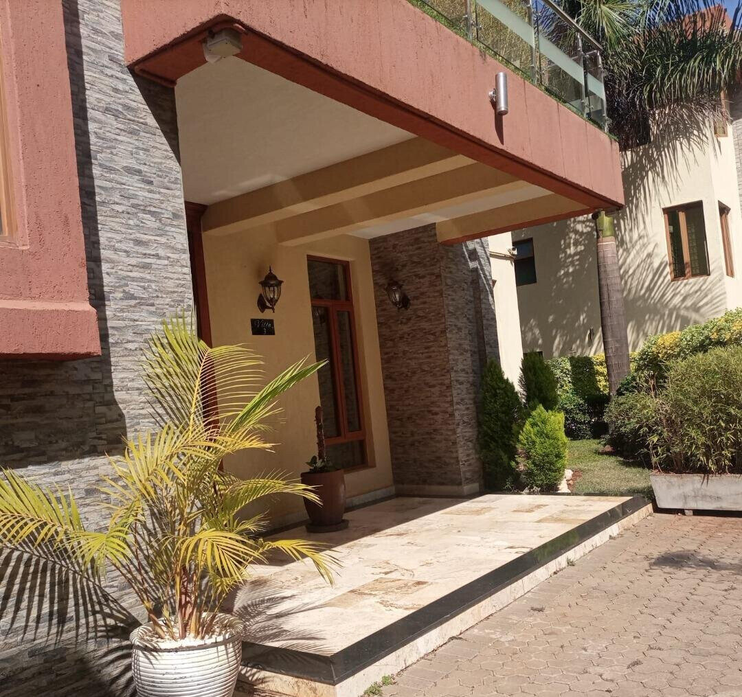 5-Ensuite Townhouse with DSQ Garden in 4-Unit Gated Community - Lavington