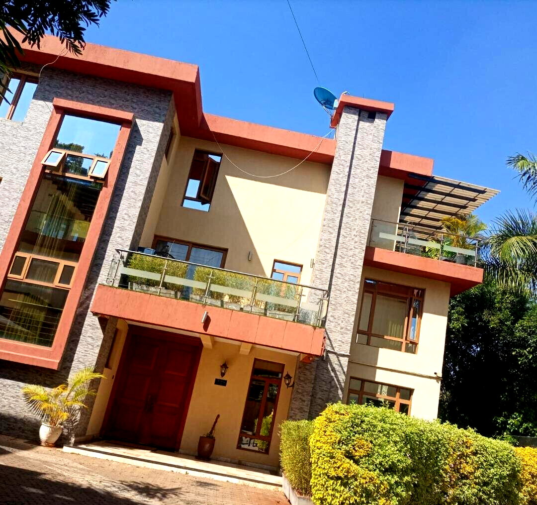 5-Ensuite Townhouse with DSQ Garden in 4-Unit Gated Community - Lavington