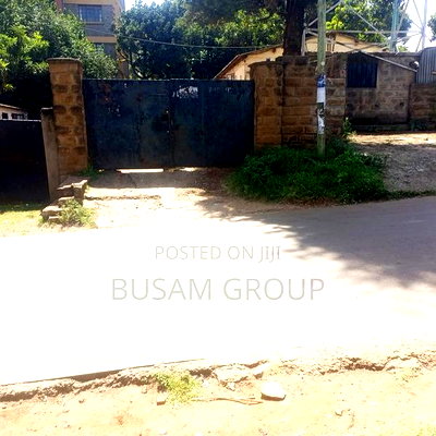 A Stand Along Massionet With Semi -Permanent Houses for Sale - Image 1