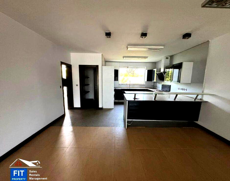 3BR All-Ensuite with Jacuzzi & Resort Amenities - Riverside Drive