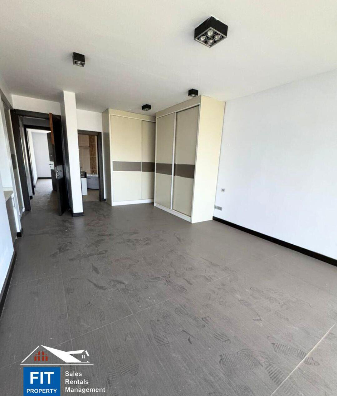 3BR All-Ensuite with Jacuzzi & Resort Amenities - Riverside Drive