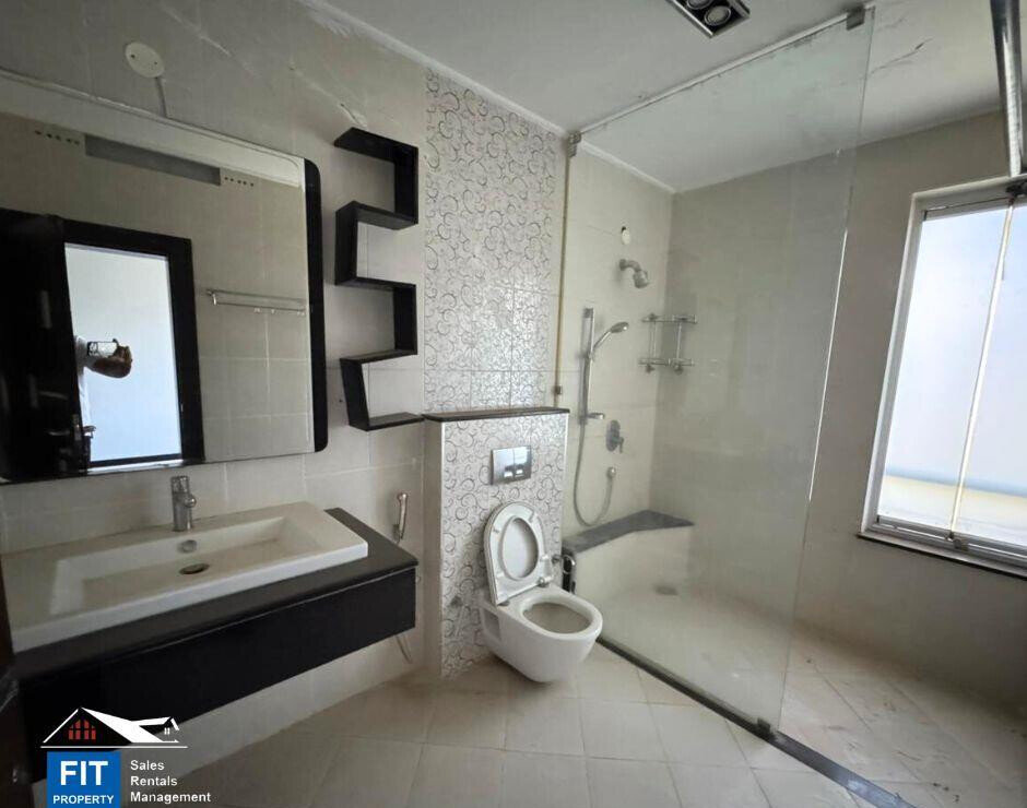 3BR All-Ensuite with Jacuzzi & Resort Amenities - Riverside Drive