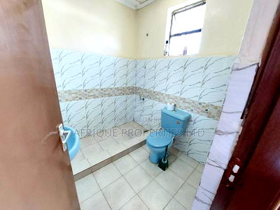 5bdrm House in Garden Estate, Thome for sale - Image 5