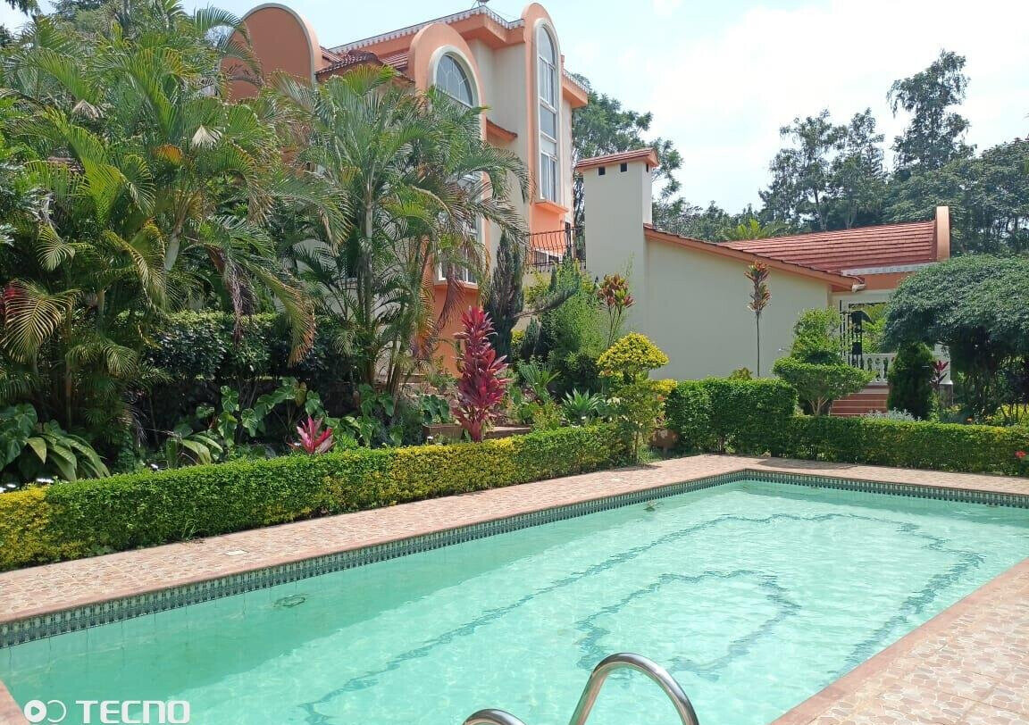 Half Acre Garden Home with Pool