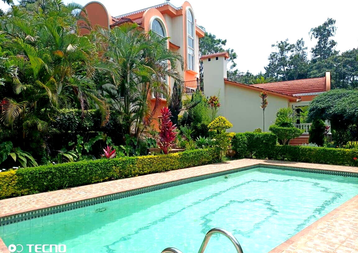 Half Acre Garden Home with Pool