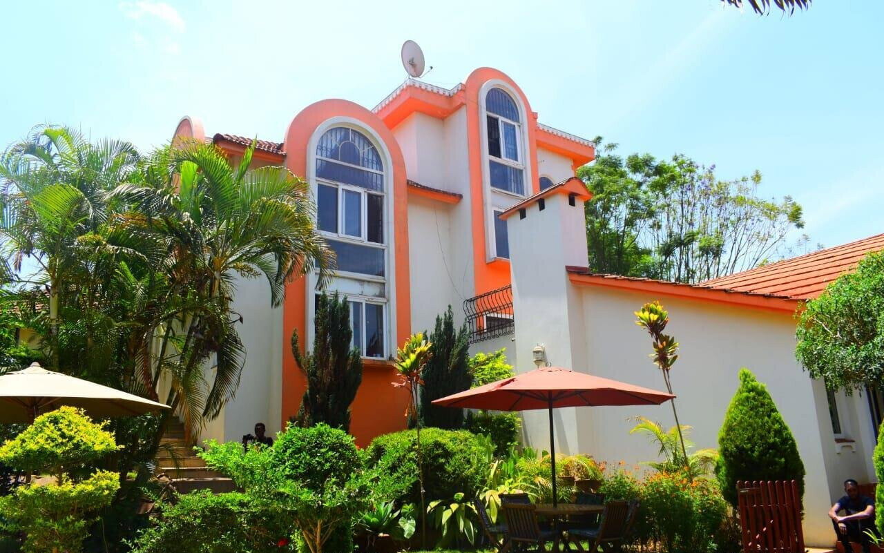 Half Acre Garden Home with Pool