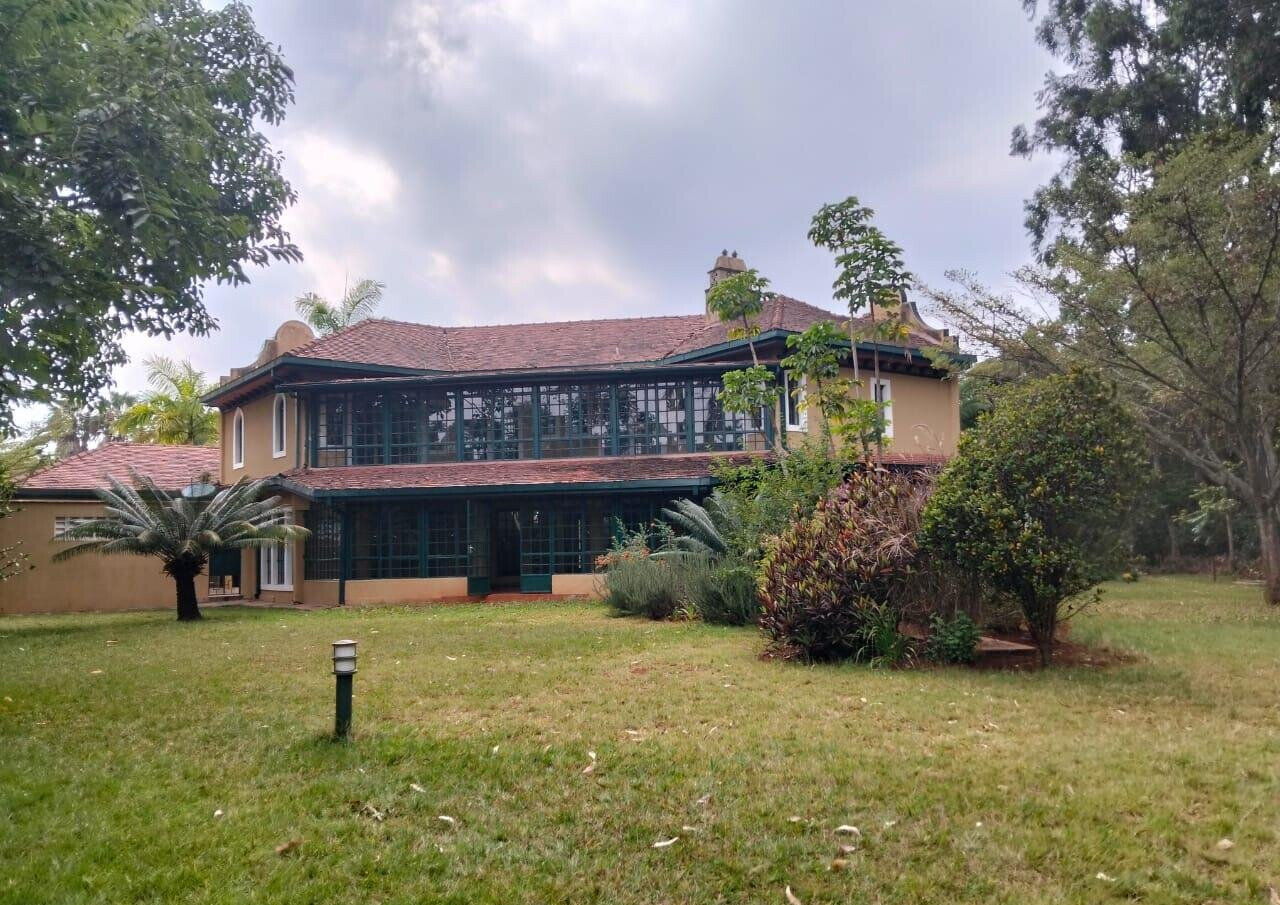 5BR All-Ensuite Townhouse with Gym & Ample Parking - Runda