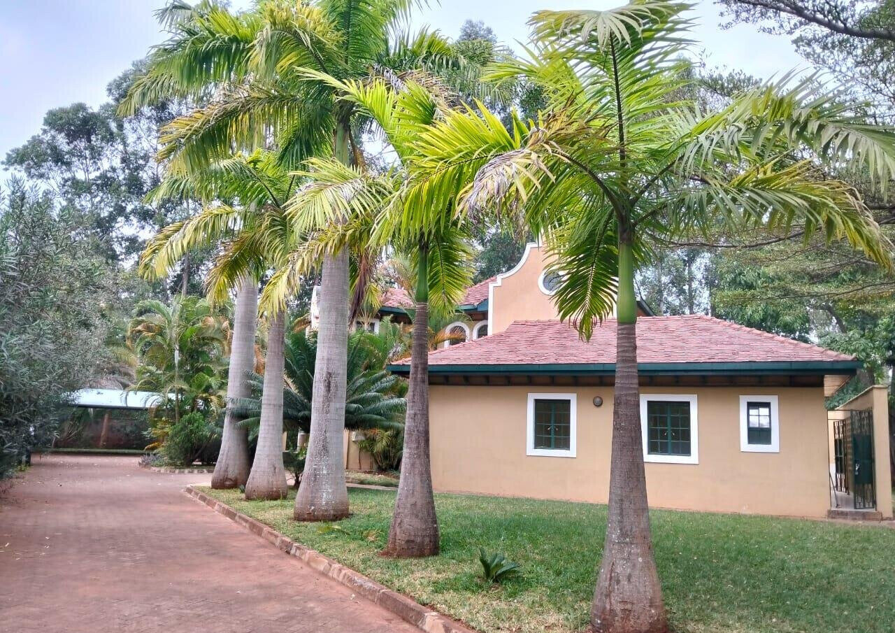 5BR All-Ensuite Townhouse with Gym & Ample Parking - Runda