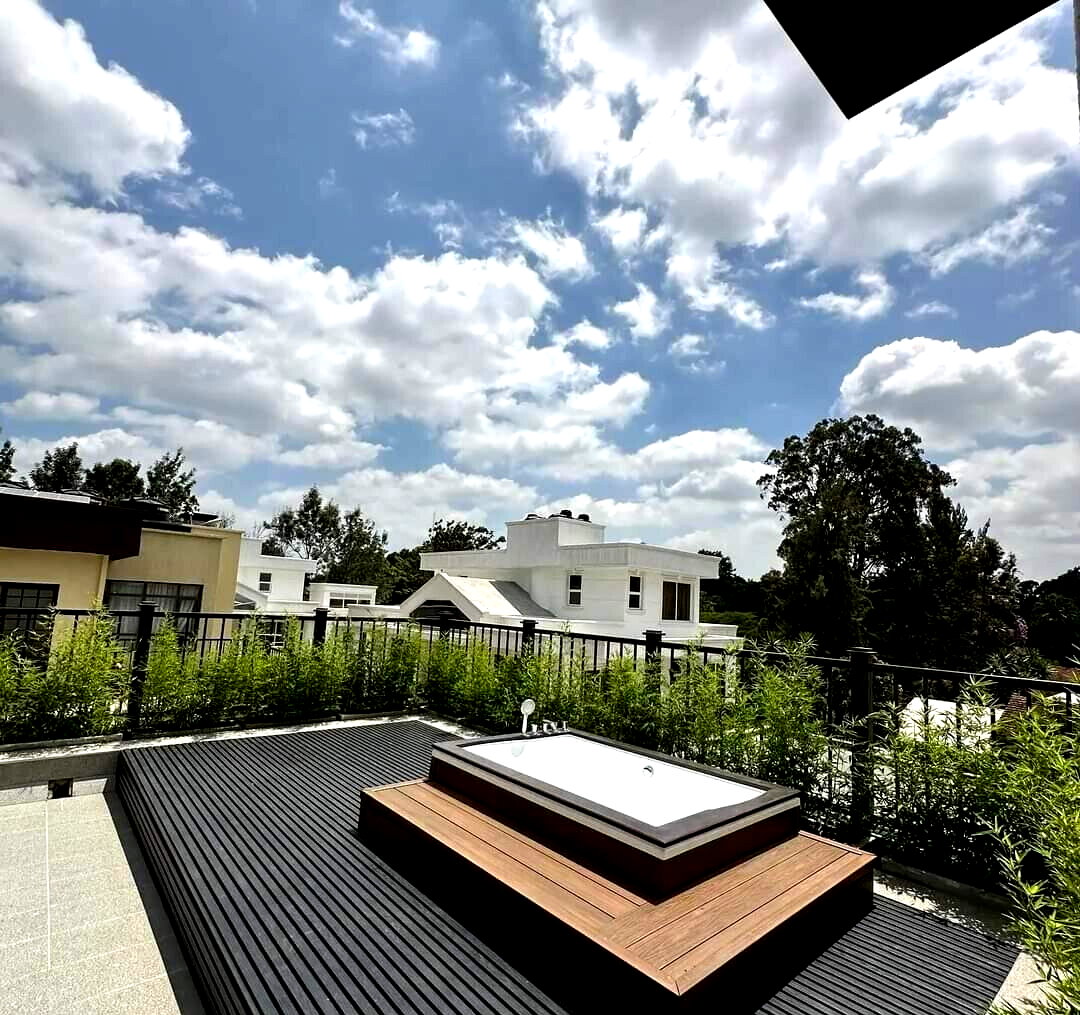 6-Bed Smart Villa with Guest Wing & Rooftop Jacuzzi - Lavington