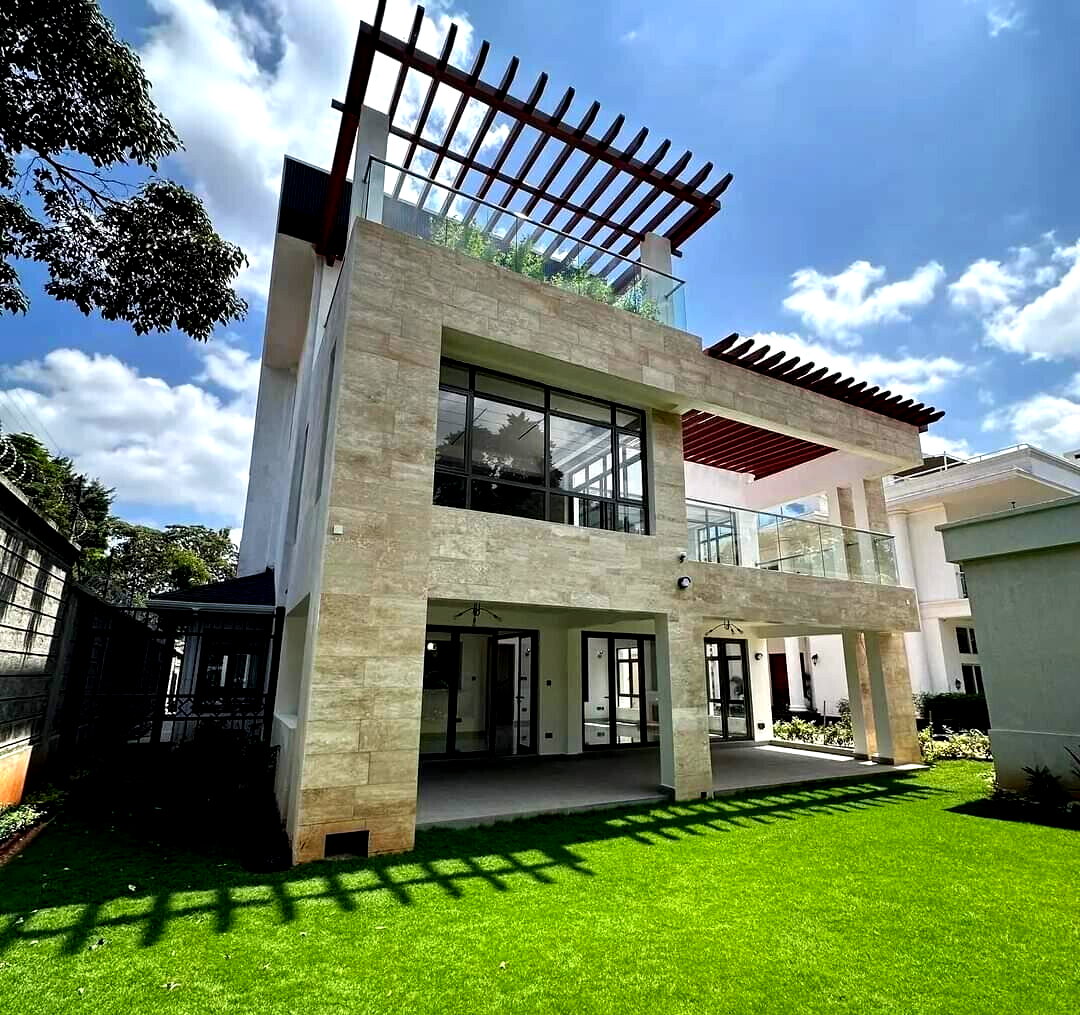 6-Bed Smart Villa with Guest Wing & Rooftop Jacuzzi - Lavington
