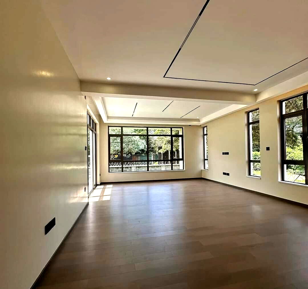 6-Bed Smart Villa with Guest Wing & Rooftop Jacuzzi - Lavington