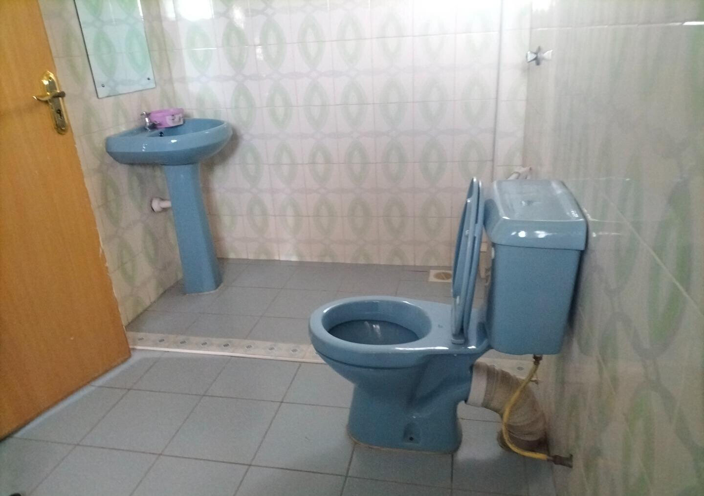 4BR Townhouse with Bathtub & Balconies - 50x100 off Mombasa Road