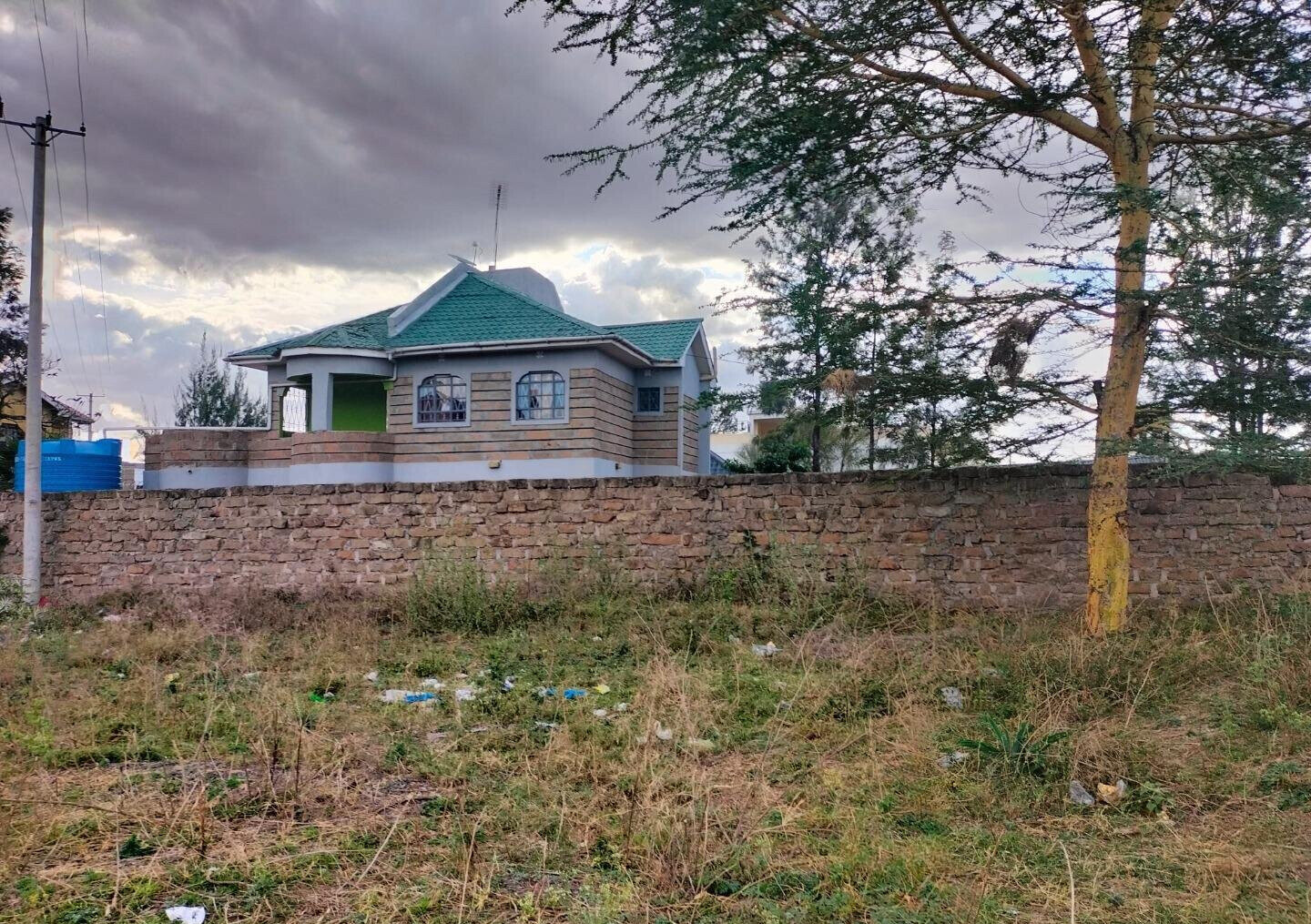 4BR Townhouse with Bathtub & Balconies - 50x100 off Mombasa Road