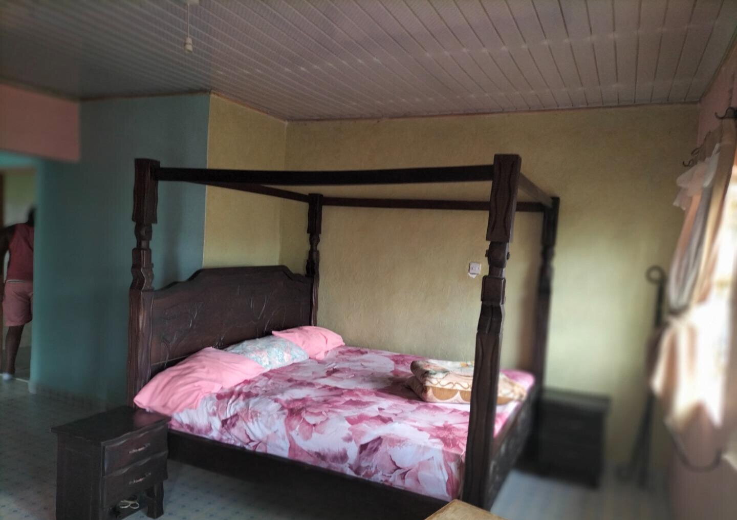 4BR Townhouse with Bathtub & Balconies - 50x100 off Mombasa Road