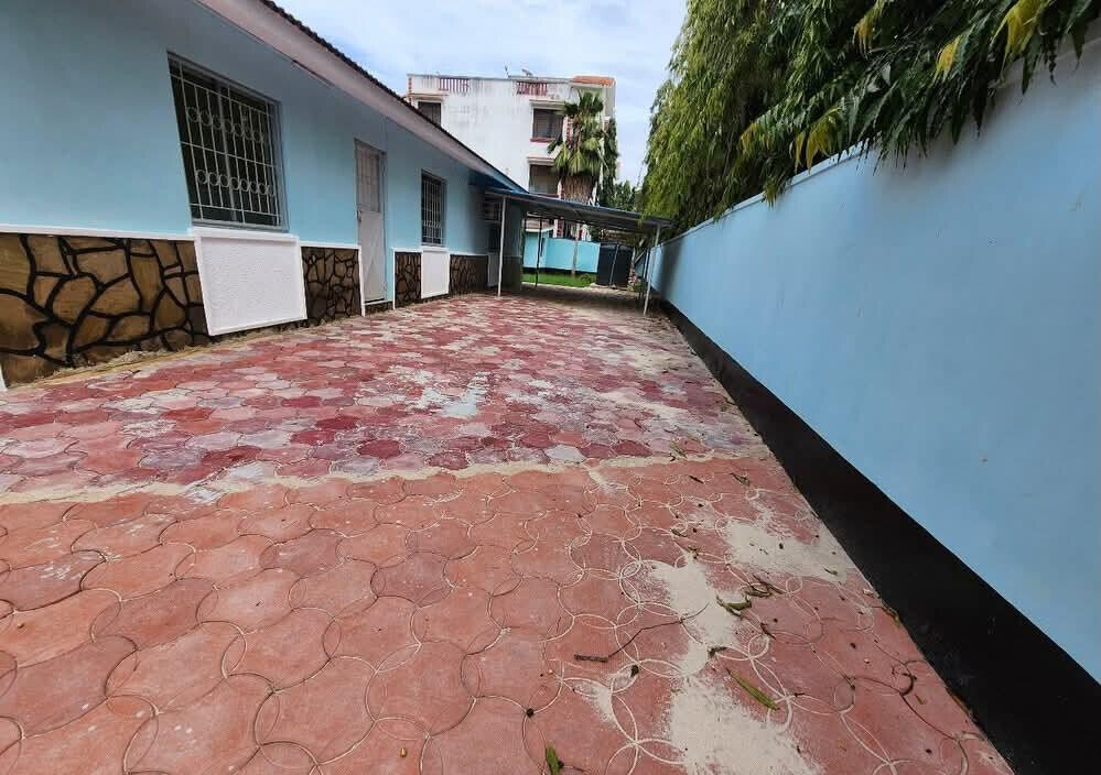 3BR Bungalow with Private Garden & Secure Compound - Nyali