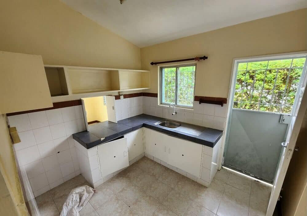 3BR Bungalow with Private Garden & Secure Compound - Nyali
