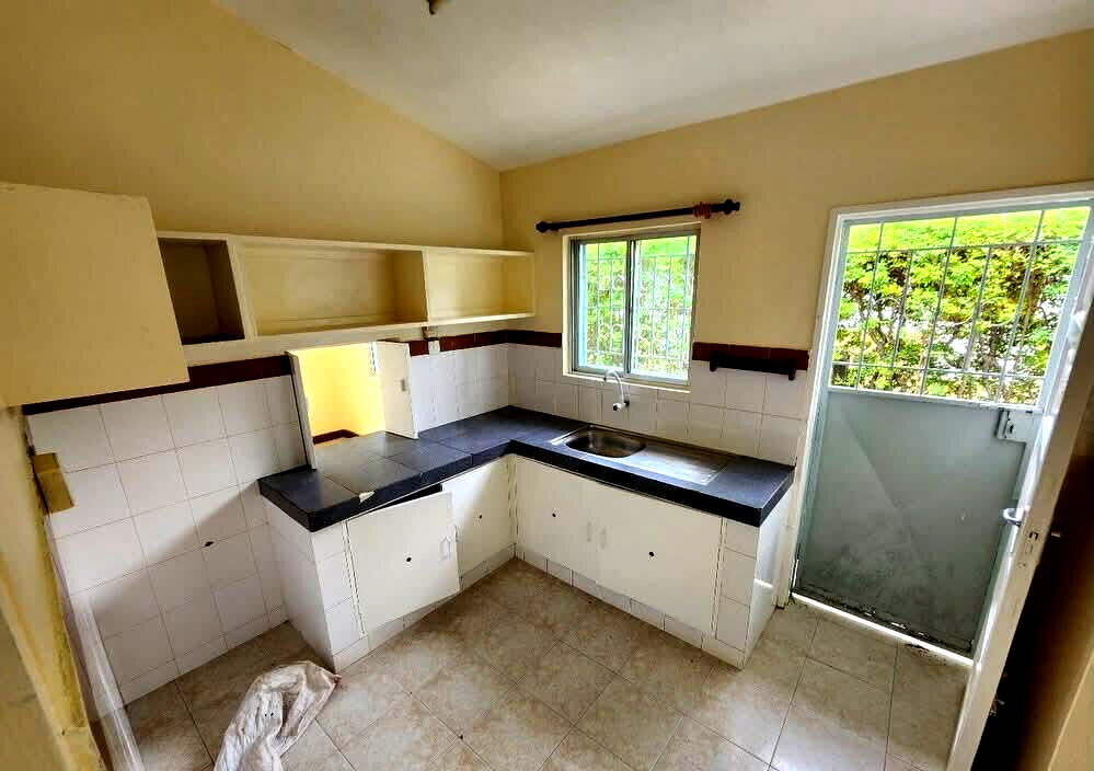 3BR Bungalow with Private Garden & Secure Compound - Nyali