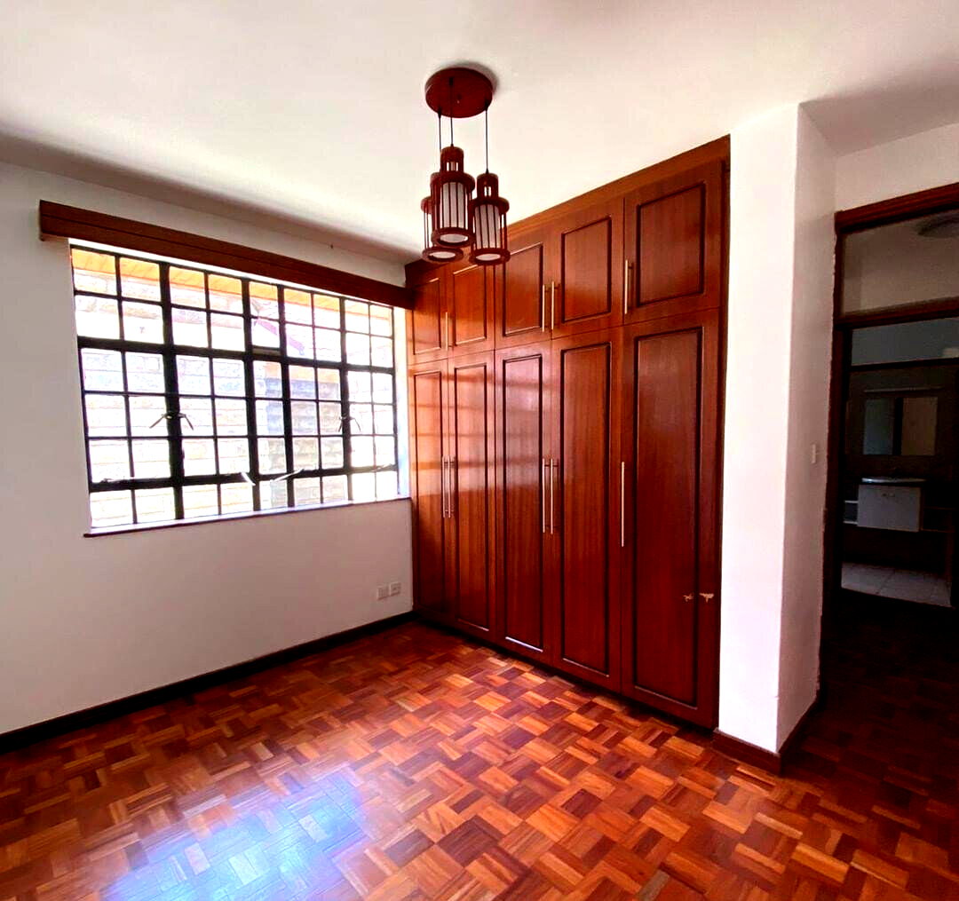 5BR Villa with Fireplace & Walk-in Closets - Kileleshwa