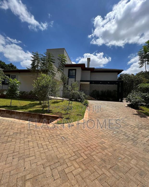 5bdrm Villa in Hardy for sale