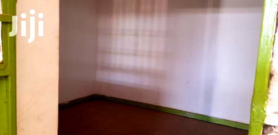 3000 Sq Feet Godown to Let Near DT Dobie - Image 4