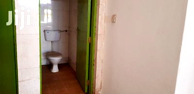 3000 Sq Feet Godown to Let Near DT Dobie - Image 6