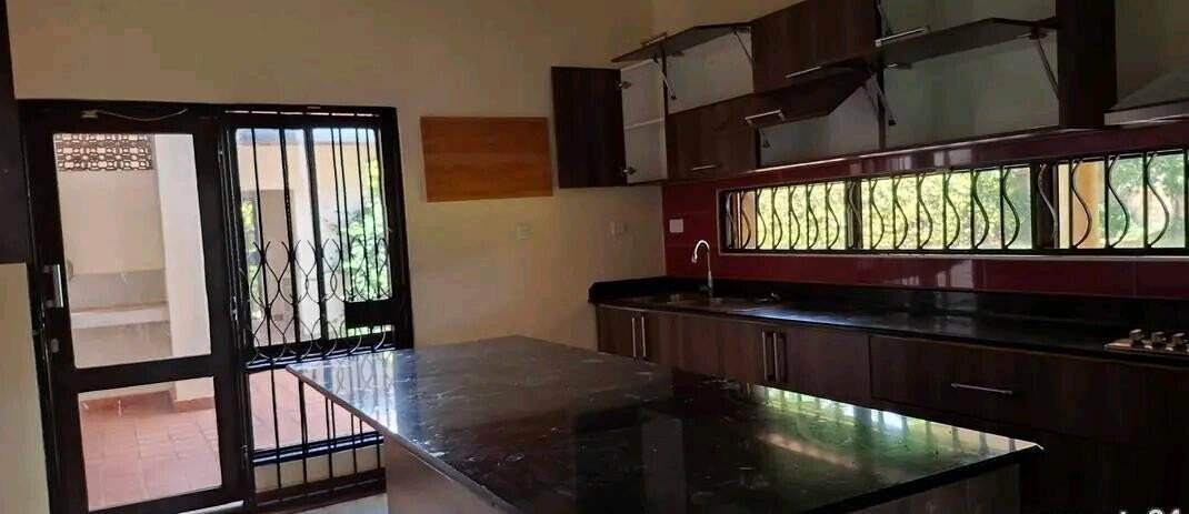 Spacious 5BR Garden Home at KSh 450K