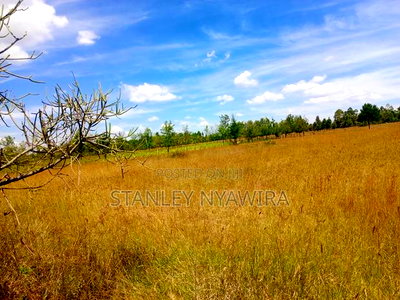 2.5 Acreas Along Nanyuki Nyeri Highway Behind Landing Place - Image 2