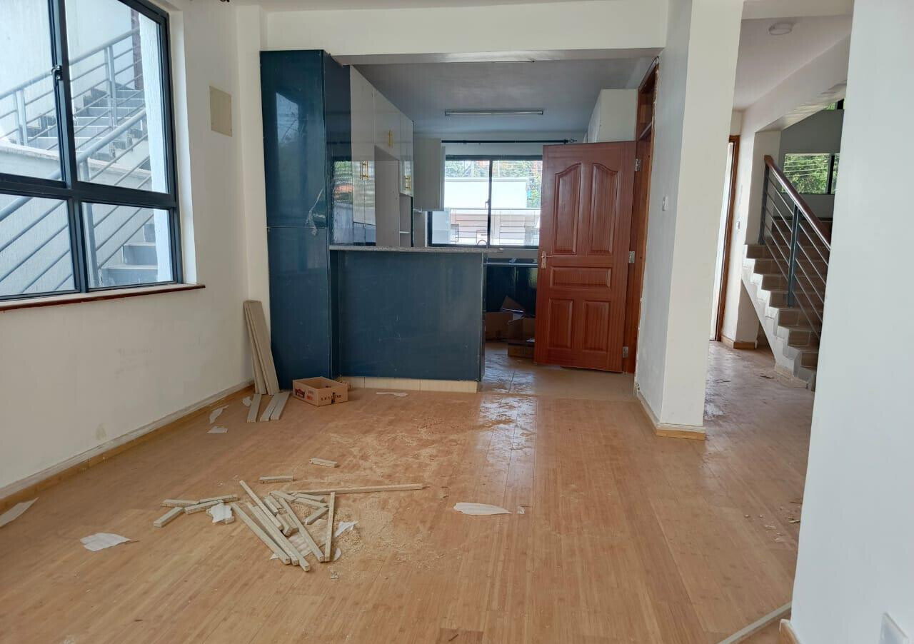 4-Ensuite Townhouse with DSQ on Convent Drive - Lavington