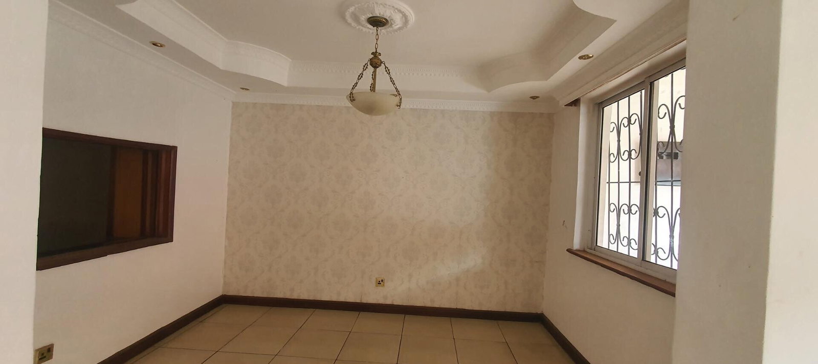 Spacious 4-Bed Townhouse with Pantry & DSQ - Lavington