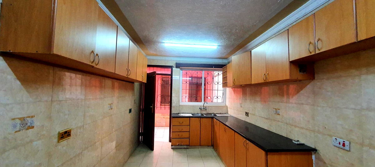 Spacious 4-Bed Townhouse with Pantry & DSQ - Lavington