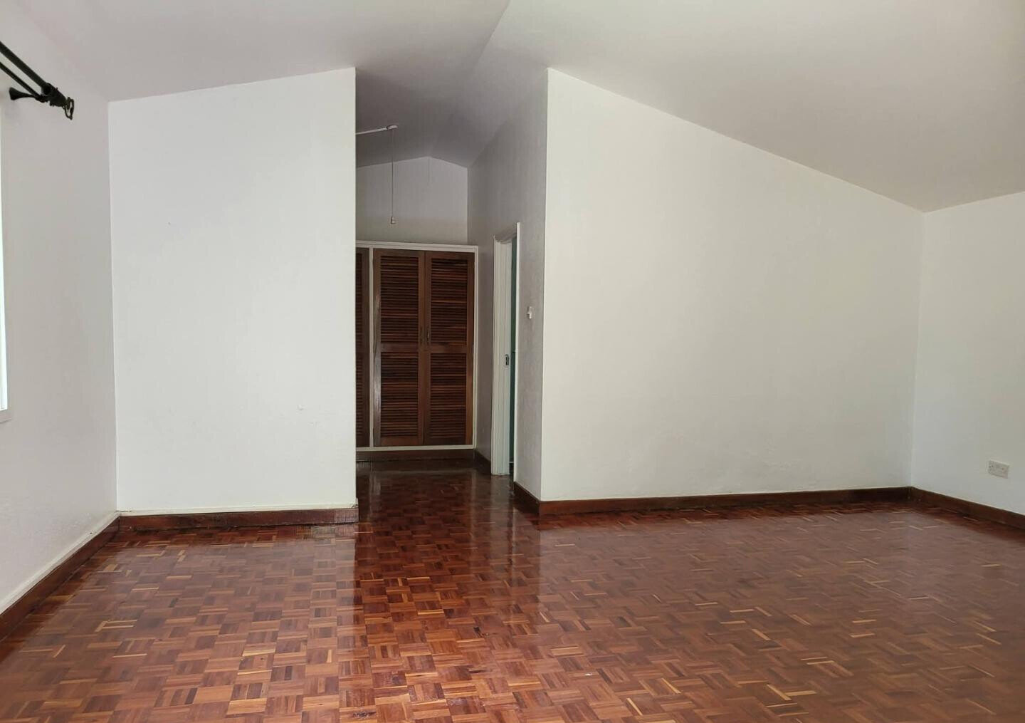 Spacious 4BR Garden Home