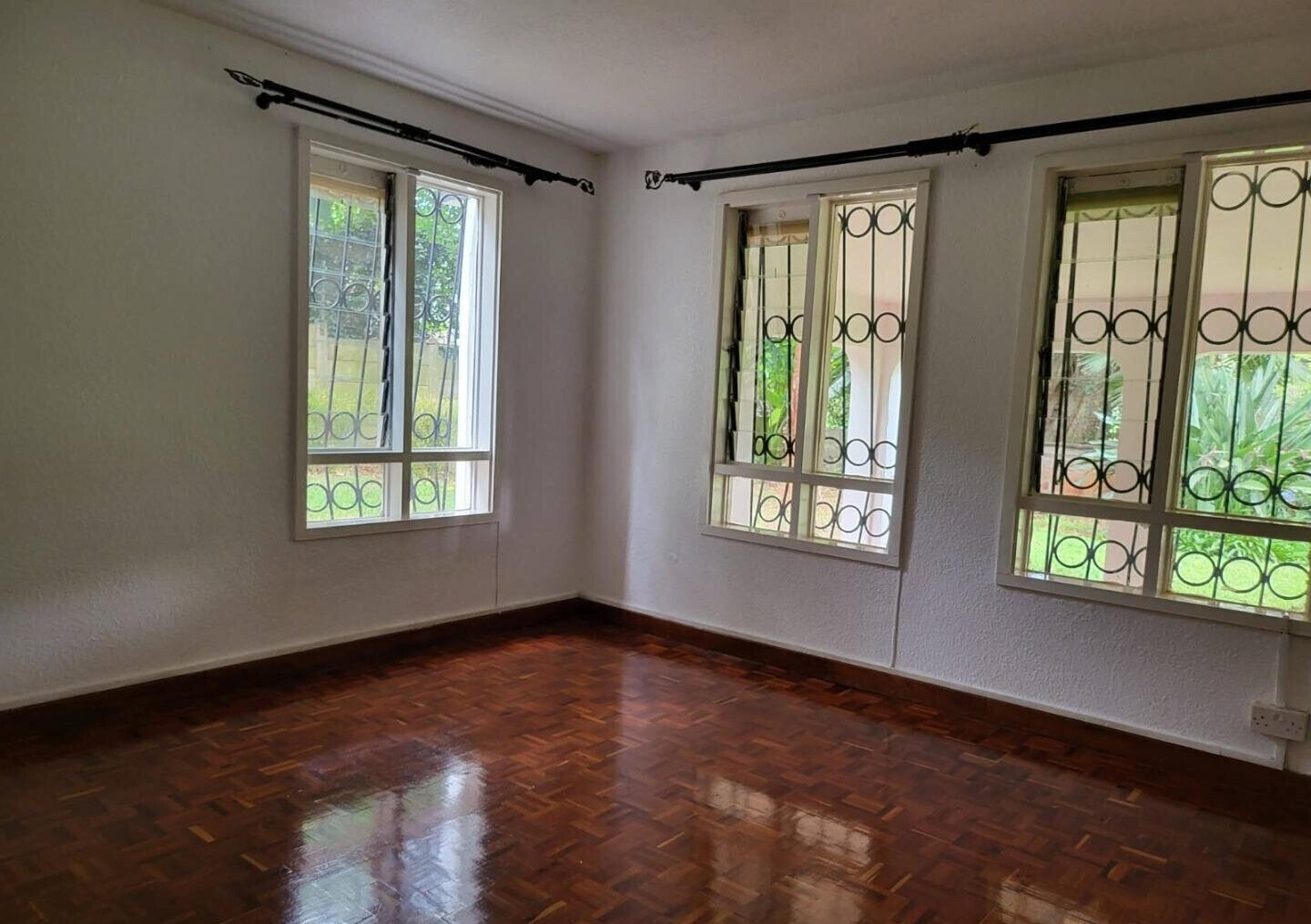 Spacious 4BR Garden Home