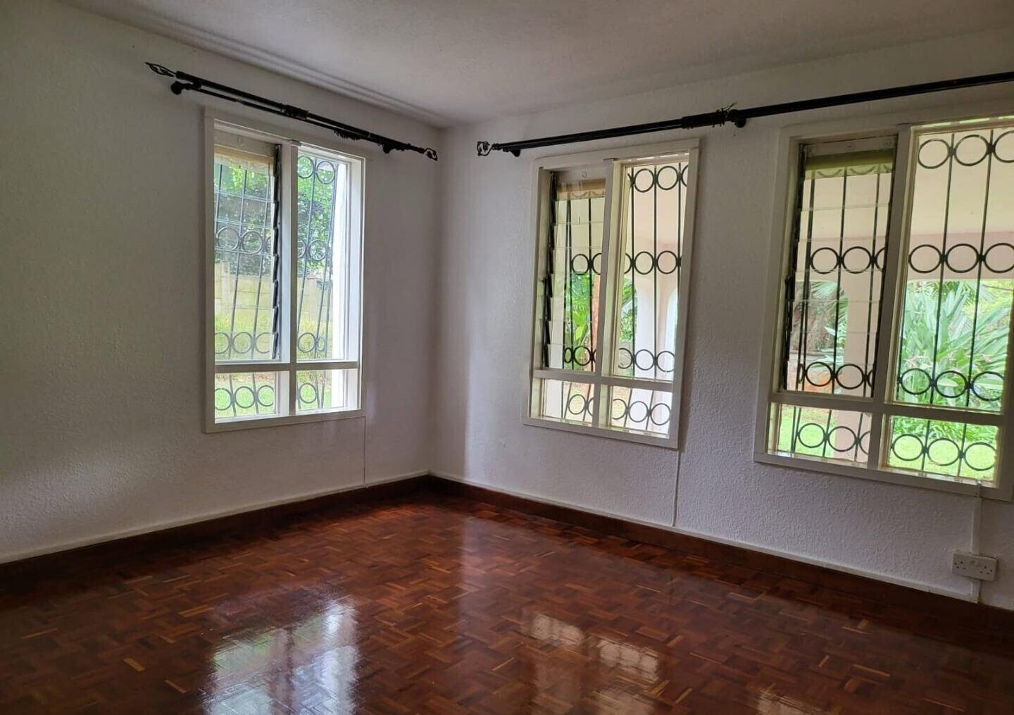 Spacious 4BR Garden Home