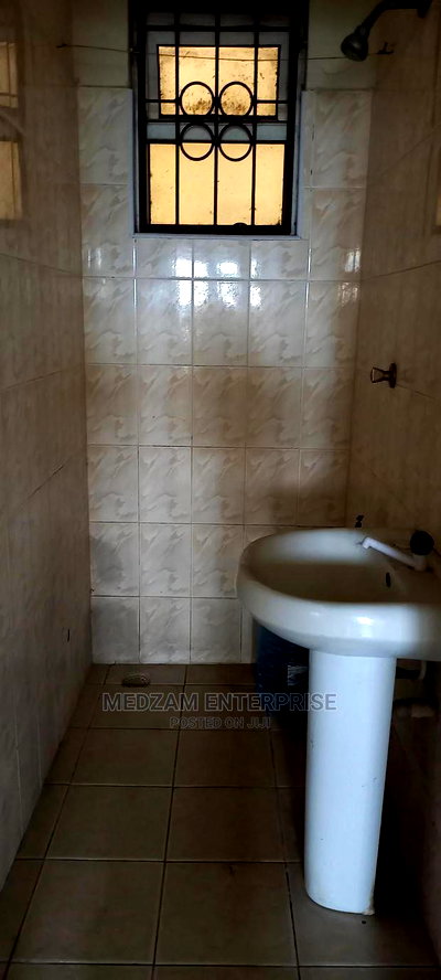 3bdrm Apartment in Kisimani, Ziwa la Ngombe for rent - Image 4