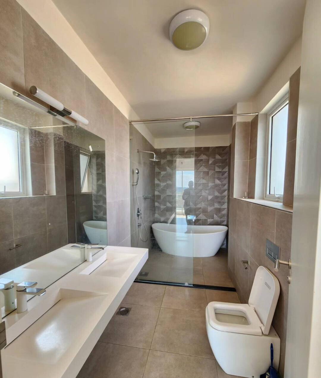 12-Unit Gated Townhouse with Rooftop Terrace & Pool - Lavington