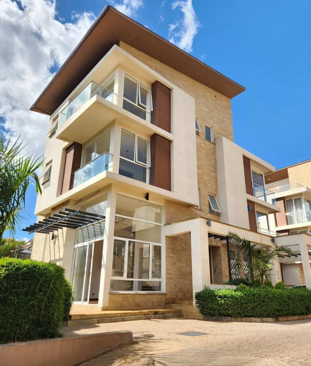 12-Unit Gated Townhouse with Rooftop Terrace & Pool - Lavington