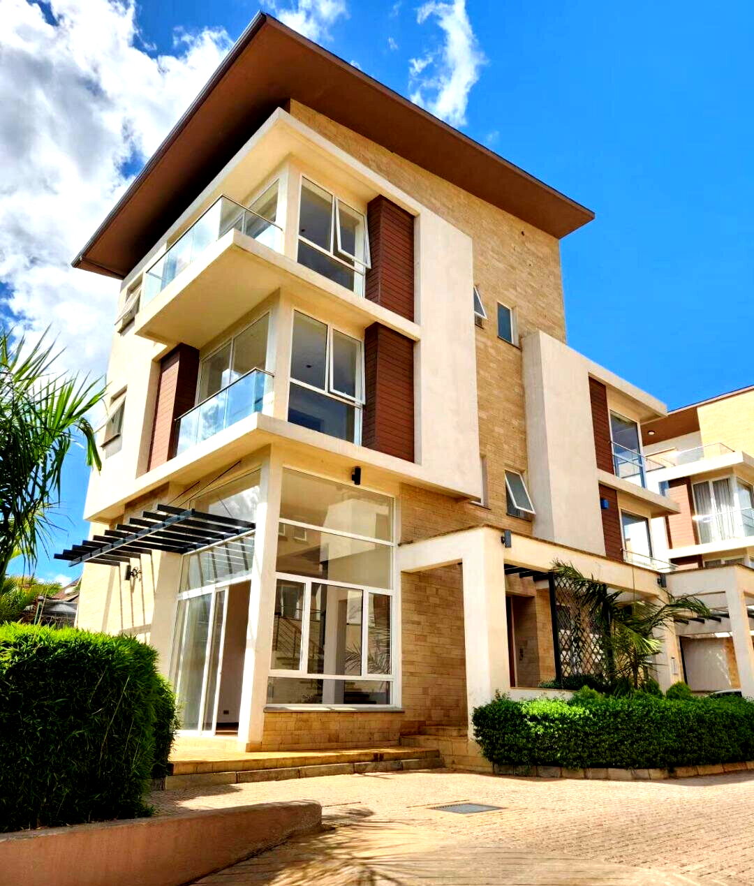 12-Unit Gated Townhouse with Rooftop Terrace & Pool - Lavington