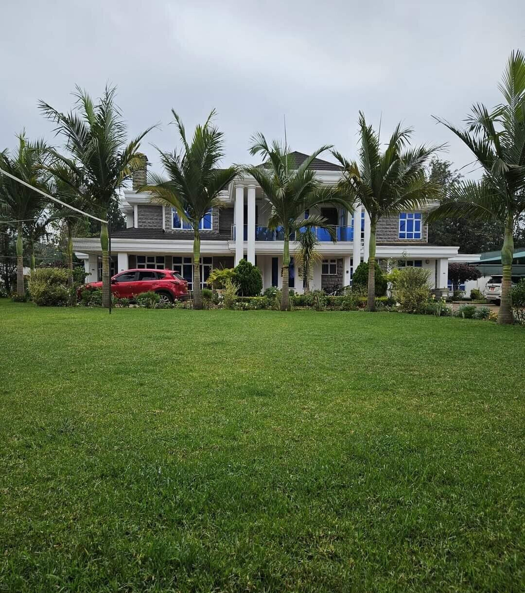 6-Bedroom Villa with Guest Wing & Gym on Half-Acre - Runda