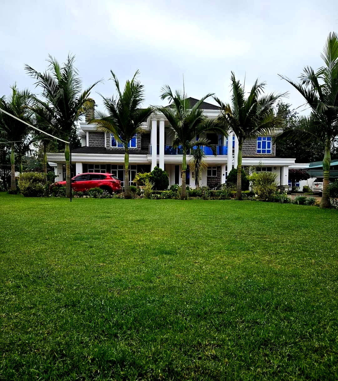 6-Bedroom Villa with Guest Wing & Gym on Half-Acre - Runda