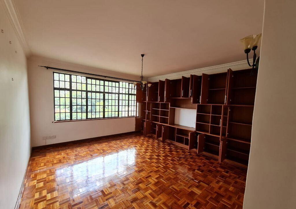 5-Ensuite Townhouse with DSQ & Private Garden - Lavington