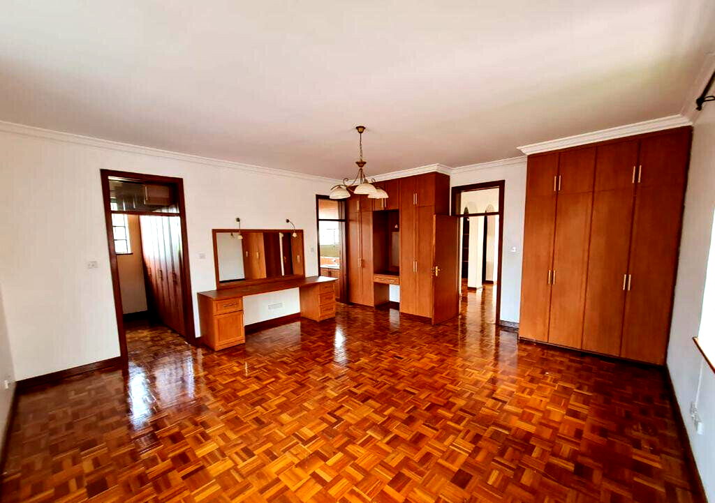 5-Ensuite Townhouse with DSQ & Private Garden - Lavington