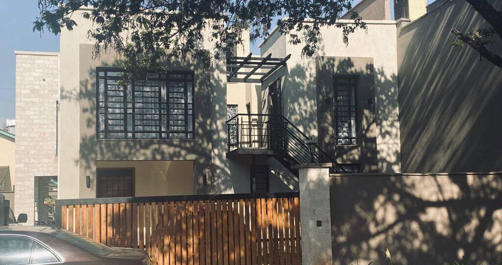4BR Townhouse with DSQ & Lush Garden - Kilimani