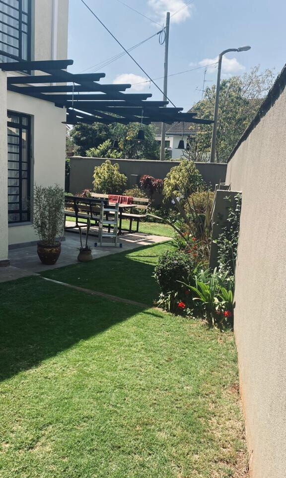 4BR Townhouse with DSQ & Lush Garden - Kilimani